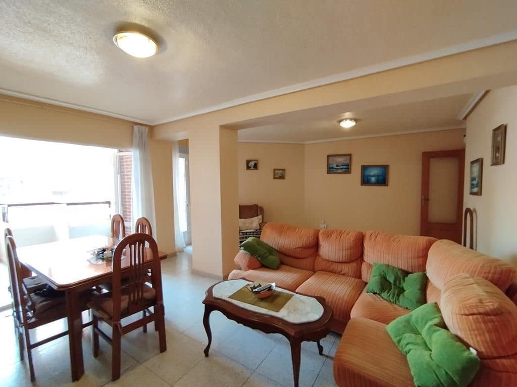 Apartamento de 3 habitaciones en Torrevieja en venta con piscina garaje - 240.000 € (Ref: 9963053)
