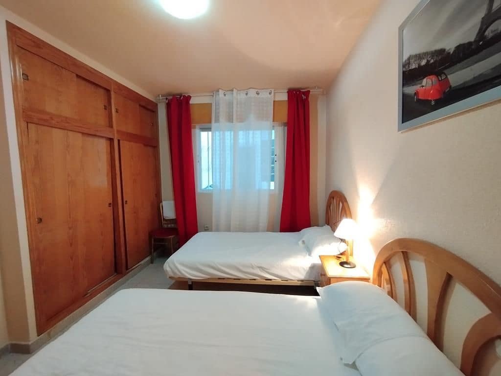 Apartamento de 3 habitaciones en Torrevieja en venta con piscina garaje - 240.000 € (Ref: 9963053)