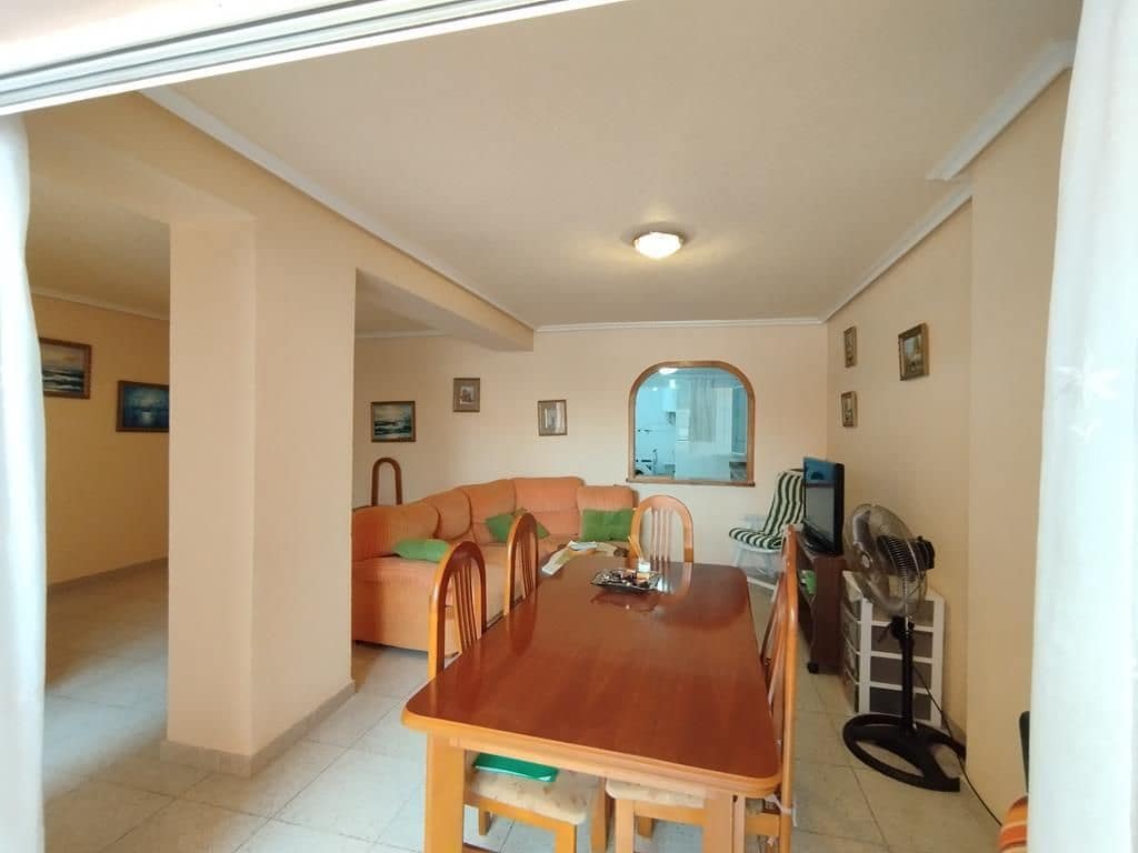 Apartamento de 3 habitaciones en Torrevieja en venta con piscina garaje - 240.000 € (Ref: 9963053)