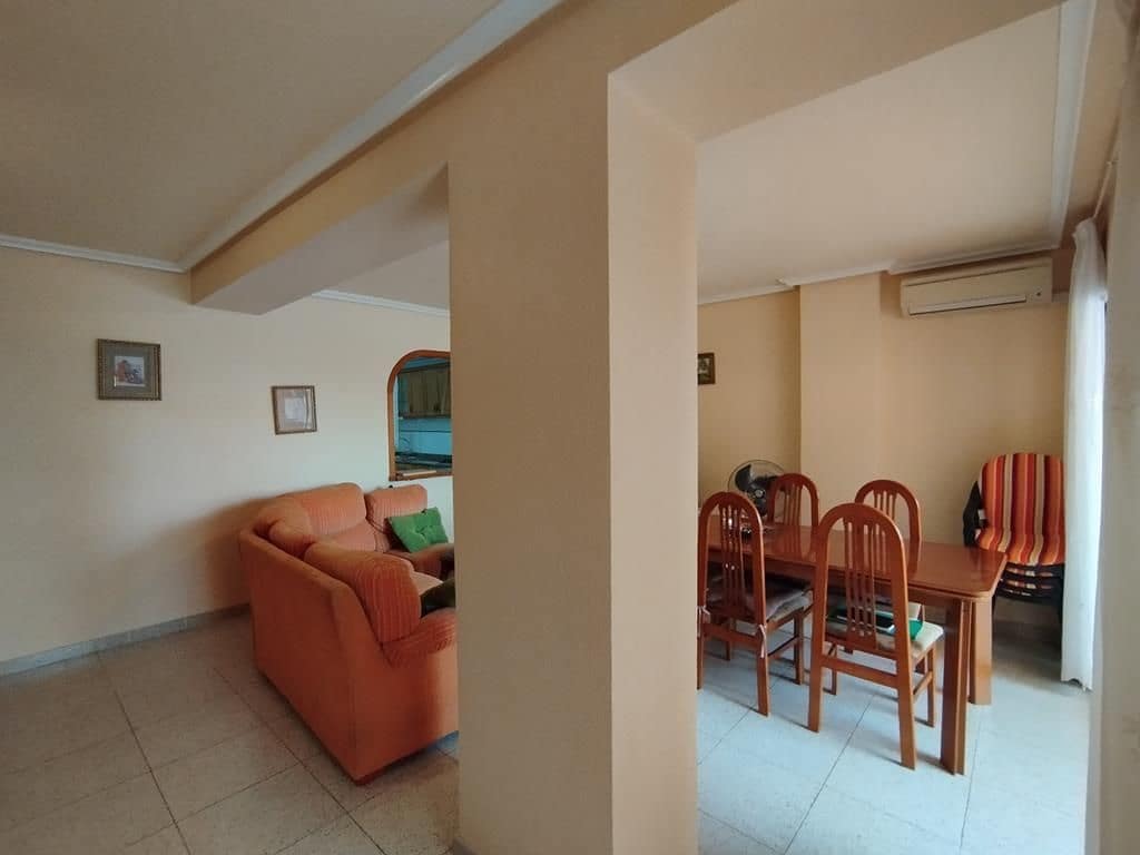 Apartamento de 3 habitaciones en Torrevieja en venta con piscina garaje - 240.000 € (Ref: 9963053)