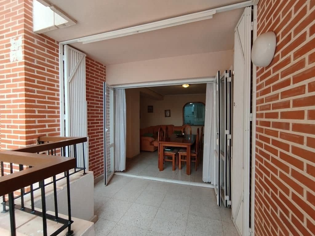 Apartamento de 3 habitaciones en Torrevieja en venta con piscina garaje - 240.000 € (Ref: 9963053)