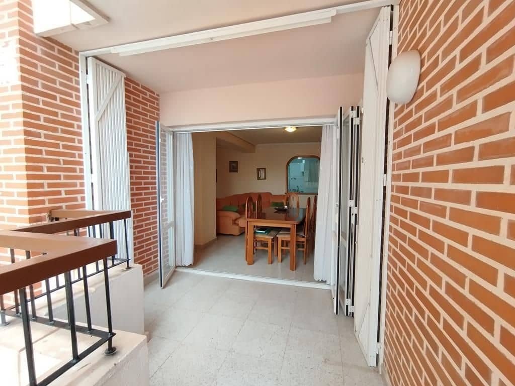 Apartamento de 3 habitaciones en Torrevieja en venta con piscina garaje - 240.000 € (Ref: 9963053)