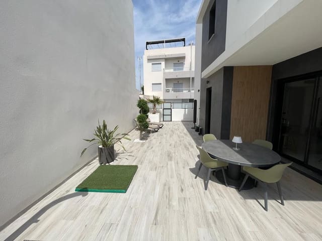 3 soveværelse Villa til salg i Benijófar med swimmingpool - € 469.000 (Ref: 9963055)