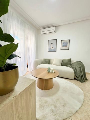 2 Zimmer Apartment zu verkaufen in Torrevieja - 144.000 € (Ref: 9963062)