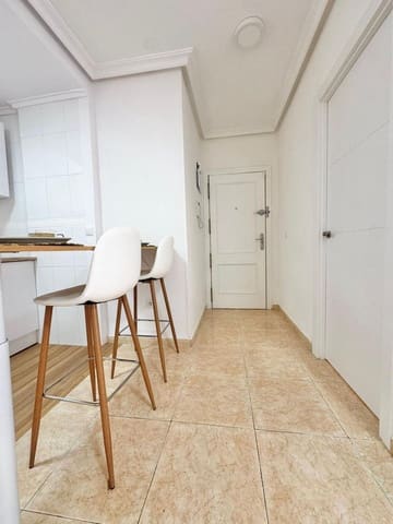 2 Zimmer Apartment zu verkaufen in Torrevieja - 144.000 € (Ref: 9963062)