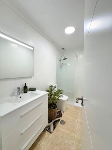 2 Zimmer Apartment zu verkaufen in Torrevieja - 144.000 € (Ref: 9963062)