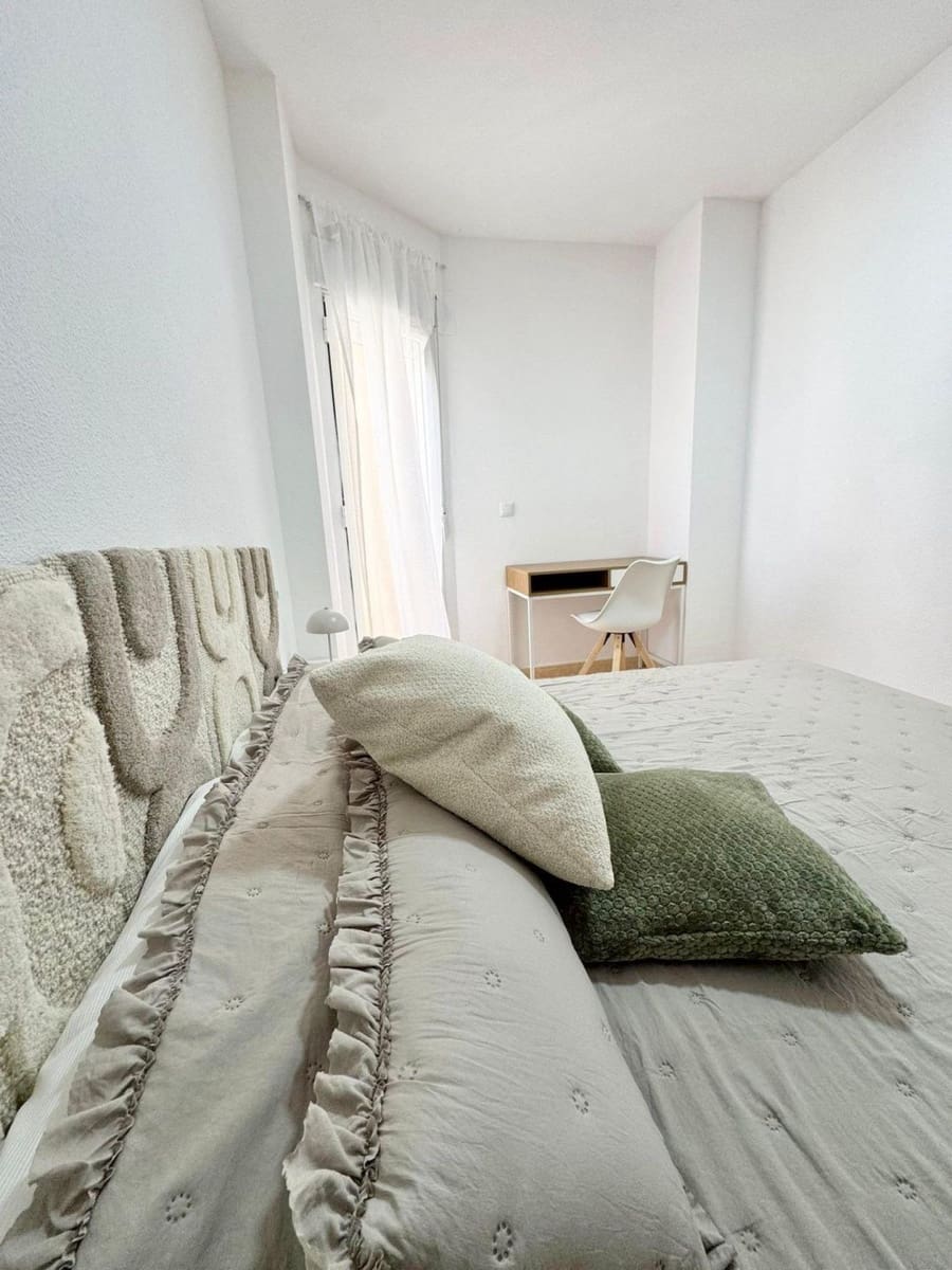 2 Zimmer Apartment zu verkaufen in Torrevieja - 144.000 € (Ref: 9963062)