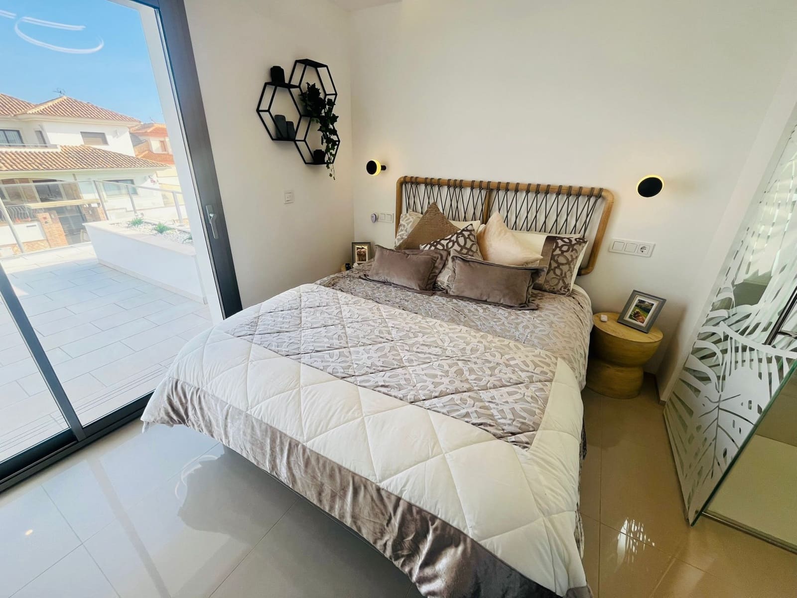 3 sypialnia Willa na sprzedaż w Los Alcazares z basenem garażem - 595 000 € (Ref: 9963091)