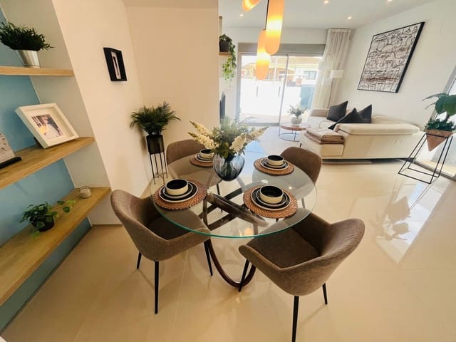3 sypialnia Willa na sprzedaż w Los Alcázares z basenem garażem - 595 000 € (Ref: 9963091)