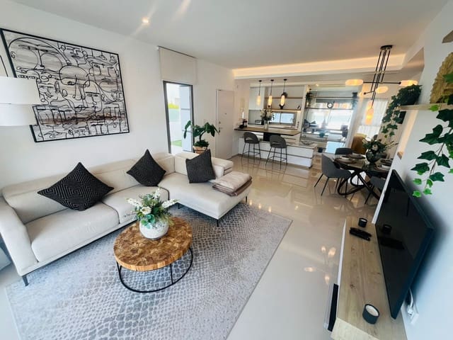 3 sypialnia Willa na sprzedaż w Los Alcázares z basenem garażem - 595 000 € (Ref: 9963091)