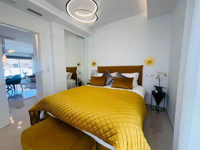 3 sypialnia Willa na sprzedaż w Los Alcázares z basenem garażem - 595 000 € (Ref: 9963091)