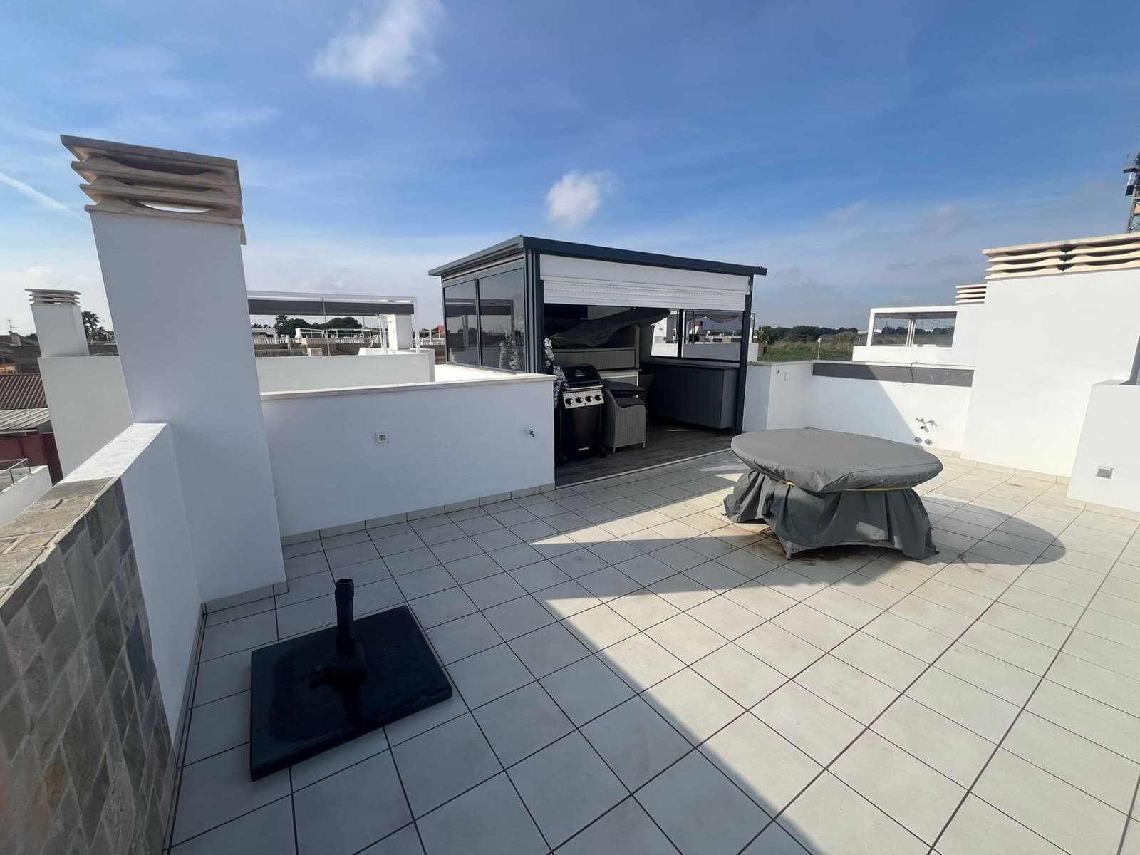 3 sypialnia Willa na sprzedaż w Los Alcazares z basenem garażem - 595 000 € (Ref: 9963091)