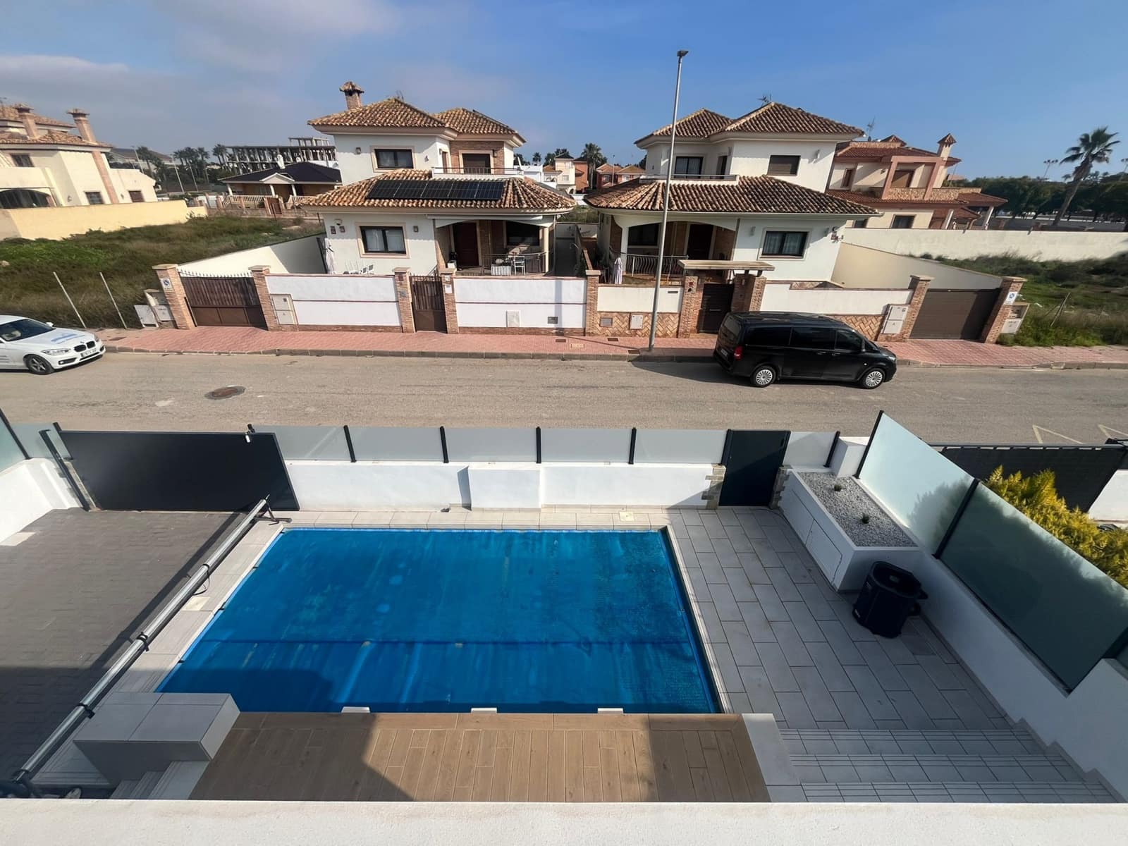 3 sypialnia Willa na sprzedaż w Los Alcazares z basenem garażem - 595 000 € (Ref: 9963091)