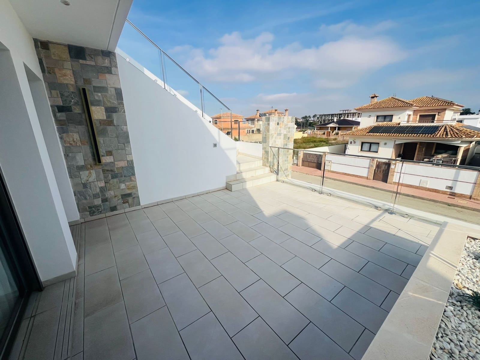 3 sypialnia Willa na sprzedaż w Los Alcazares z basenem garażem - 595 000 € (Ref: 9963091)