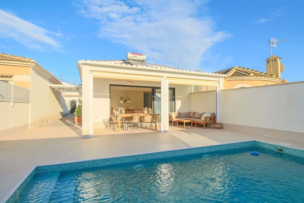 3 bedroom Villa for sale in Torrevieja - € 459,000 (Ref: 9963100)