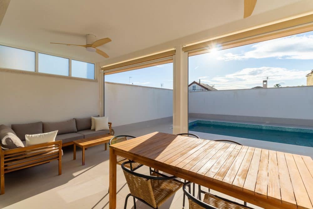 3 bedroom Villa for sale in Torrevieja - € 459,000 (Ref: 9963100)
