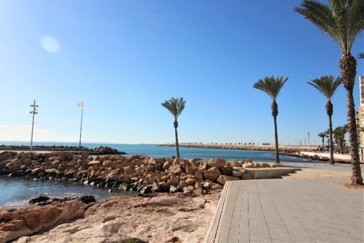 2 bedroom Apartment for sale in Torrevieja with pool - € 280,000 (Ref: 9963102)