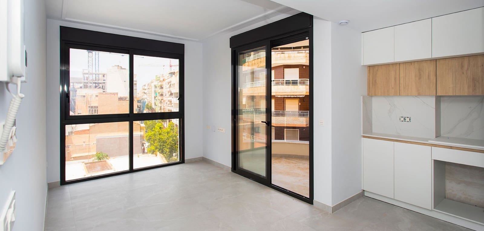2 Zimmer Apartment zu verkaufen in Torrevieja - 280.000 € (Ref: 9963104)
