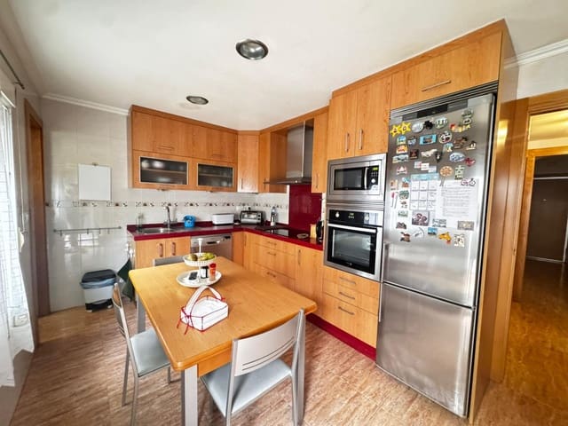 Chalet de 4 habitaciones en Los Alcázares en venta con garaje - 269.900 € (Ref: 9963113)