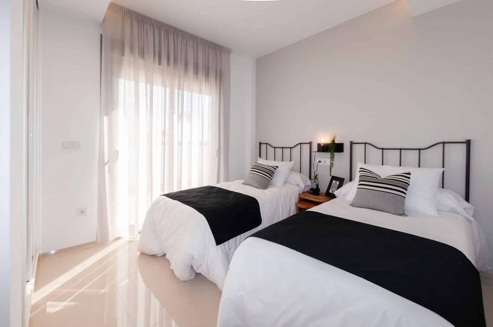 3 slaapkamer Villa te koop in Los Alcazares met zwembad - € 544.841 (Ref: 9963121)