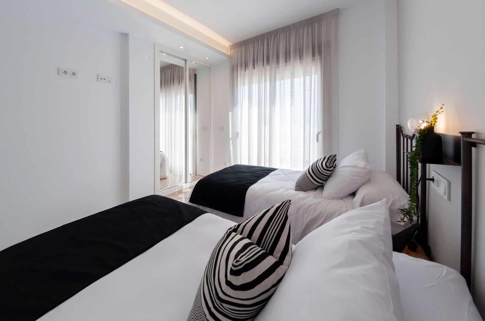 3 slaapkamer Villa te koop in Los Alcazares met zwembad - € 544.841 (Ref: 9963121)