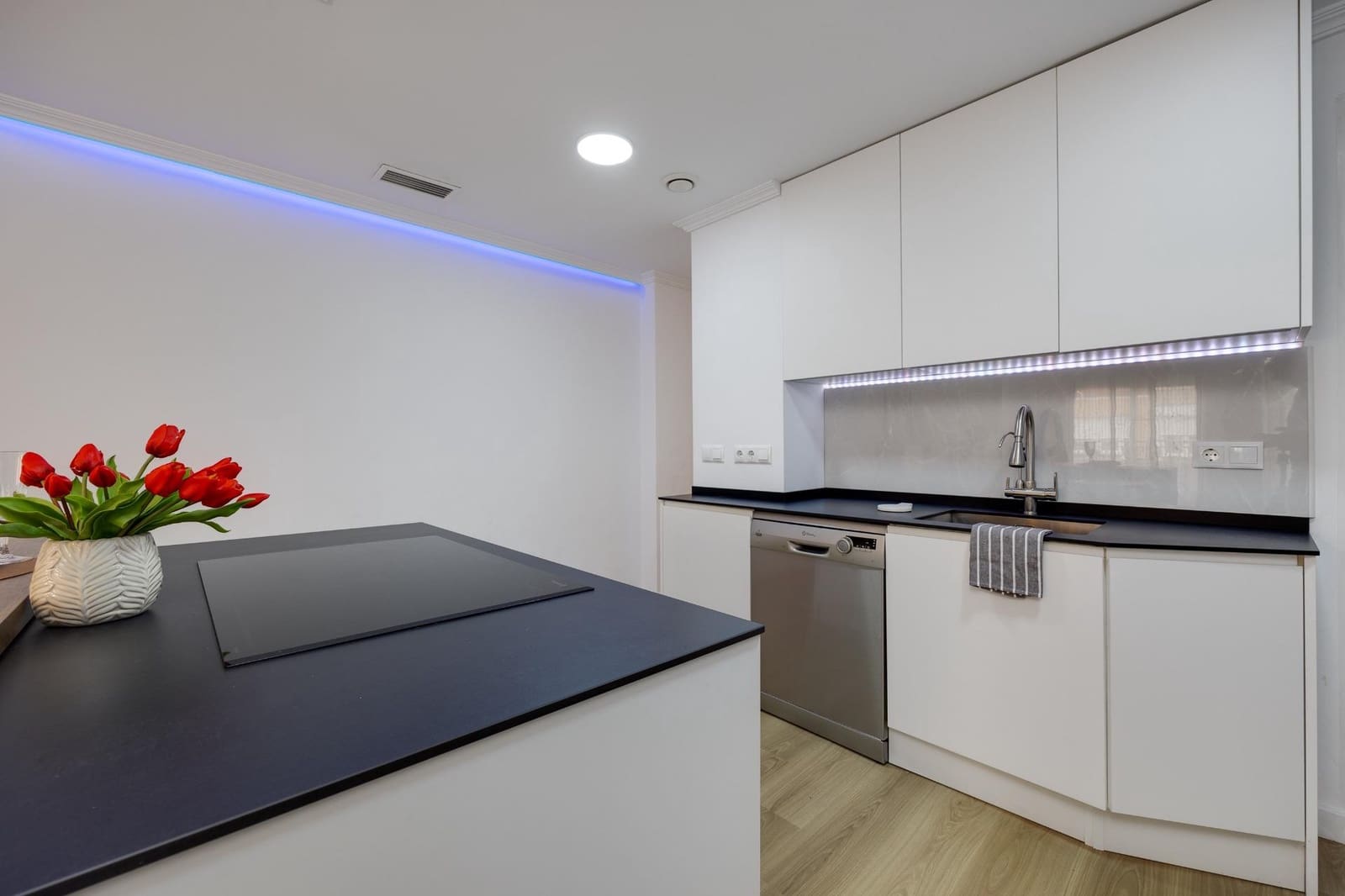 Apartamento de 3 habitaciones en Torrevieja en venta - 265.000 € (Ref: 9963125)