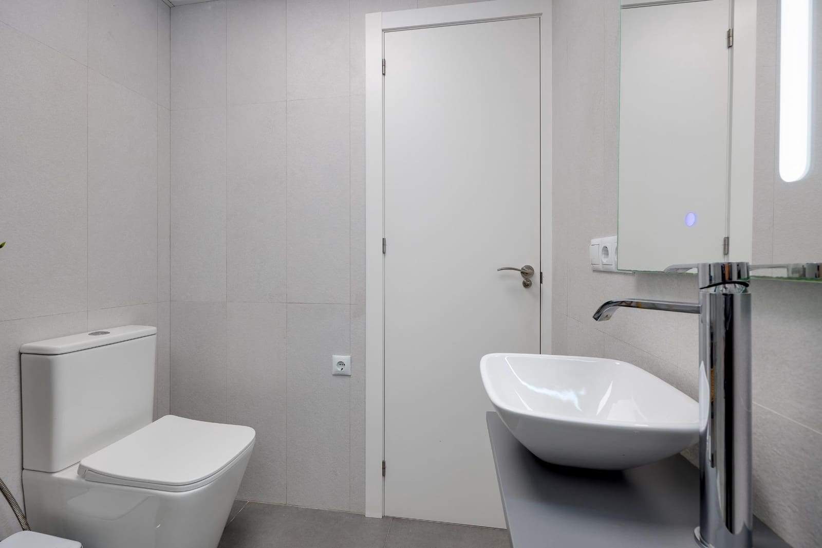 Apartamento de 3 habitaciones en Torrevieja en venta - 265.000 € (Ref: 9963125)