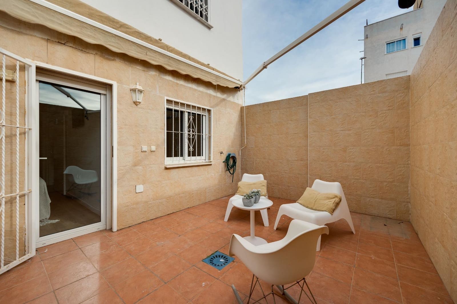 Apartamento de 3 habitaciones en Torrevieja en venta - 265.000 € (Ref: 9963125)