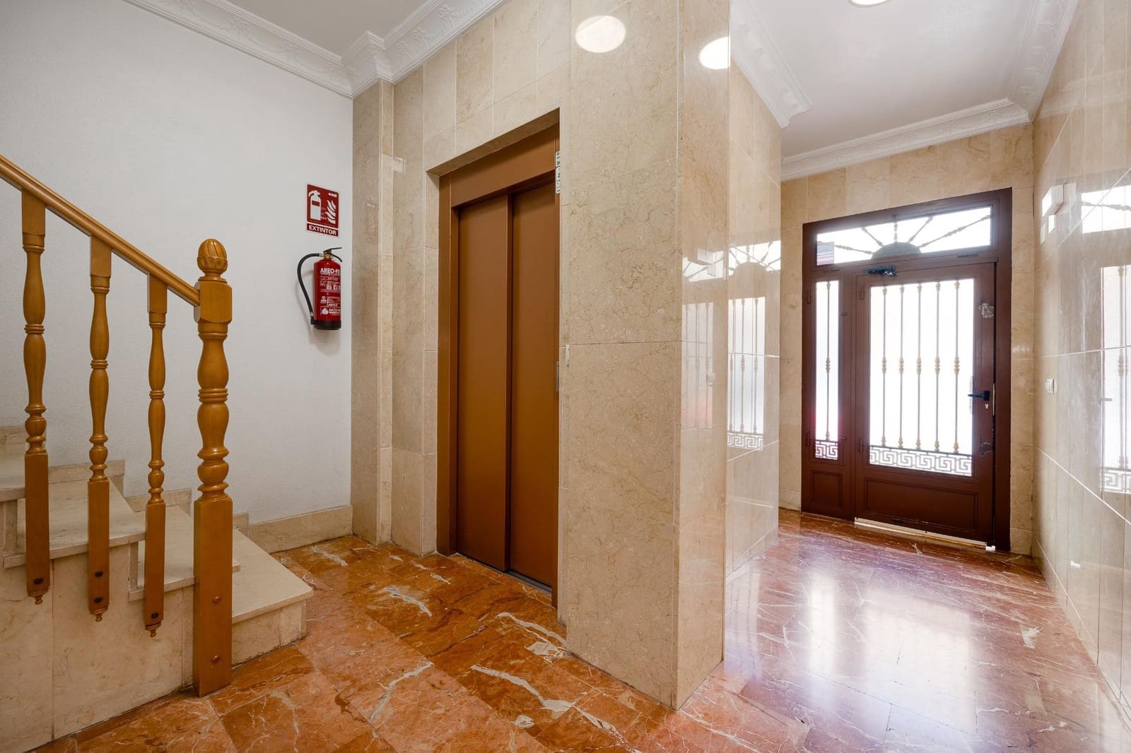 Apartamento de 3 habitaciones en Torrevieja en venta - 265.000 € (Ref: 9963125)