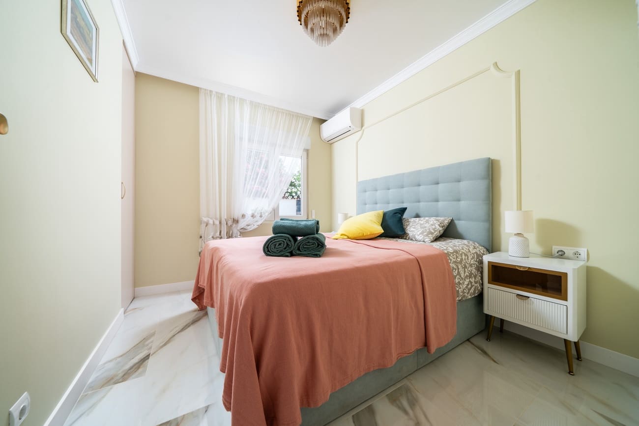 4 Zimmer Villa zu verkaufen in Torrevieja mit Pool - 1.350.000 € (Ref: 9963130)