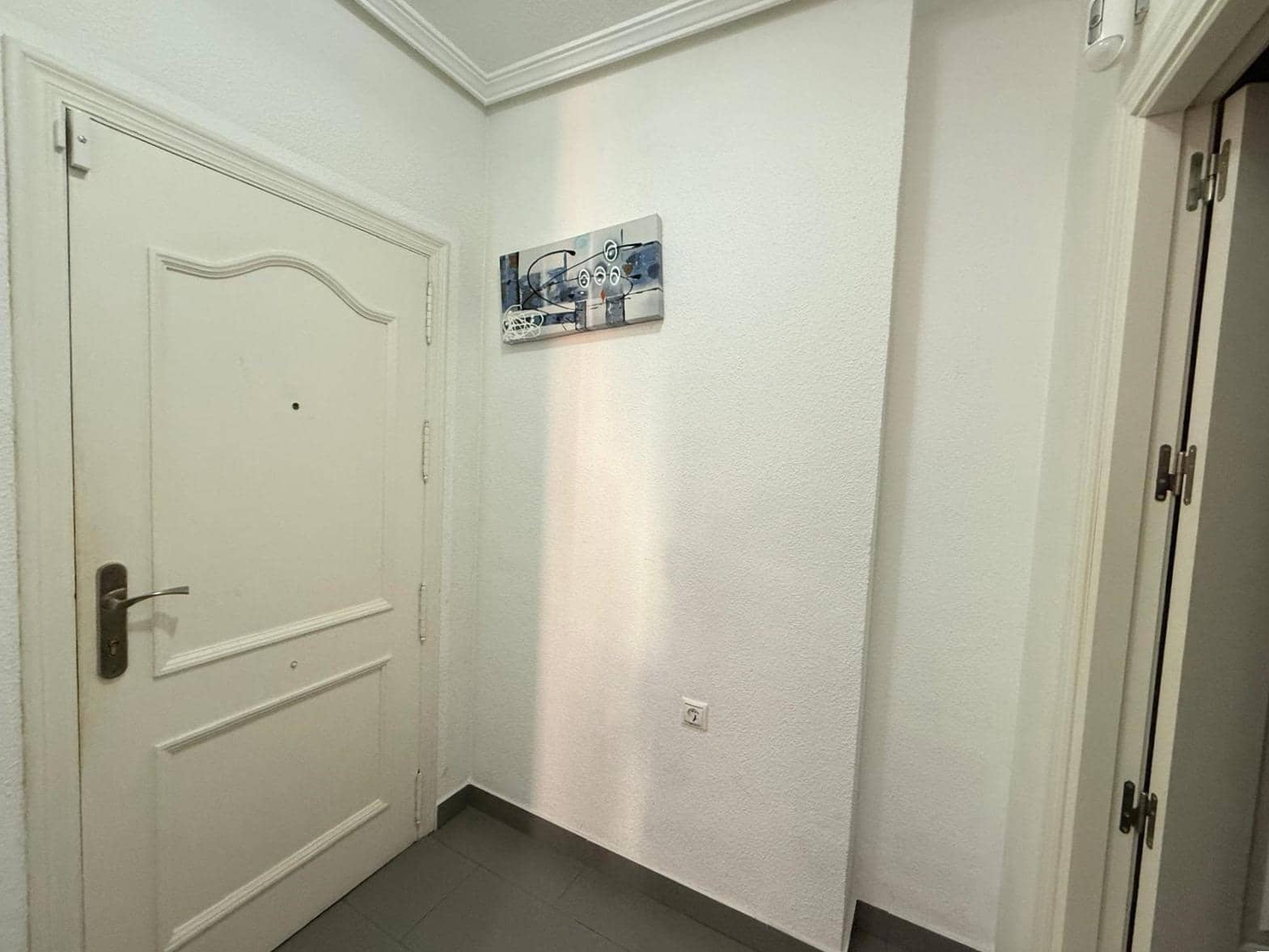 1 Zimmer Apartment zu verkaufen in Torrevieja - 156.900 € (Ref: 9963135)