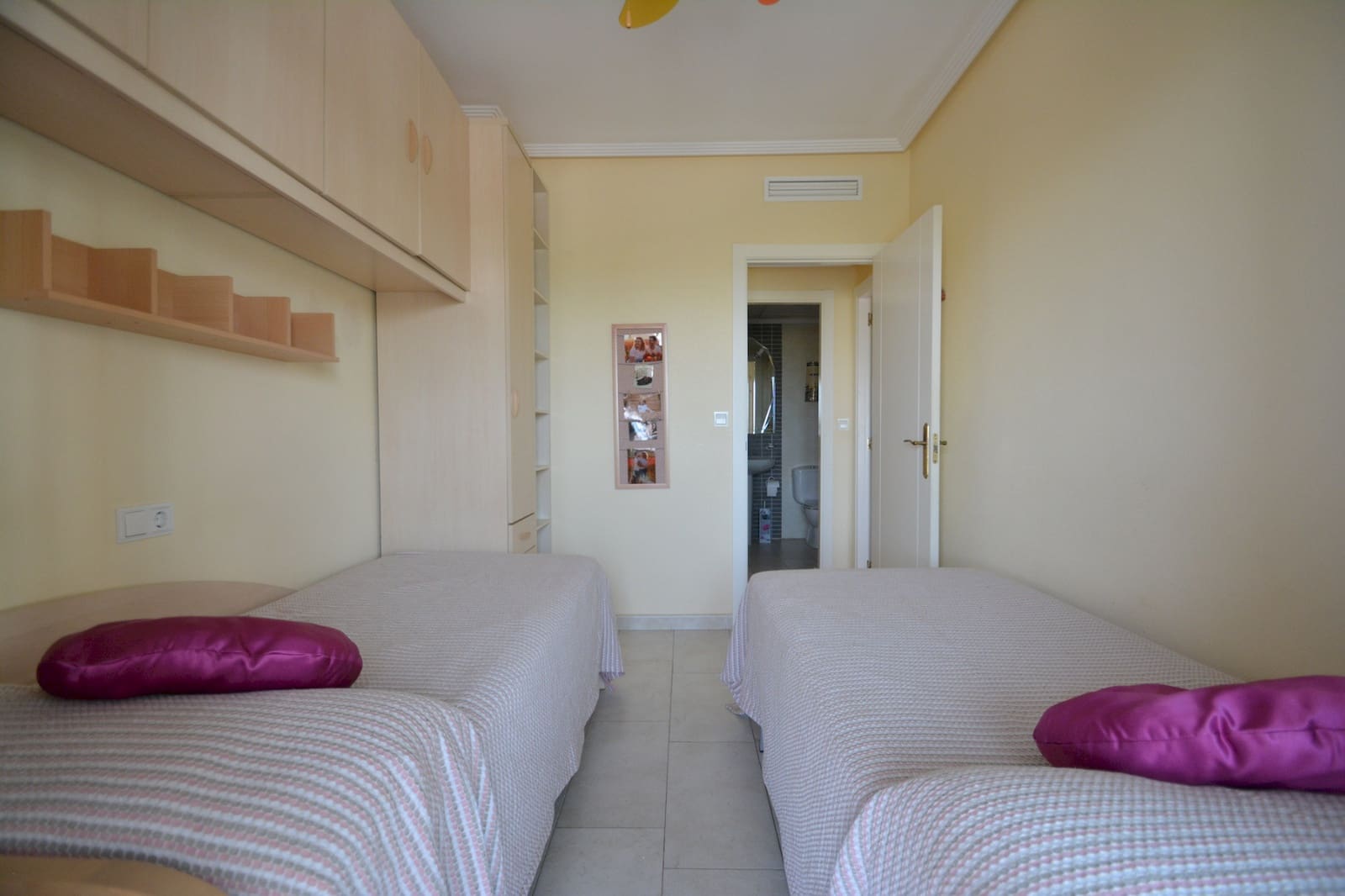 Apartamento de 2 habitaciones en Guardamar del Segura en venta - 223.000 € (Ref: 9963138)