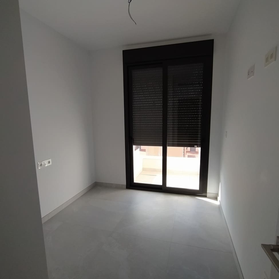 2 quarto Apartamento para venda em Torrevieja com piscina - 300 000 € (Ref: 9963140)