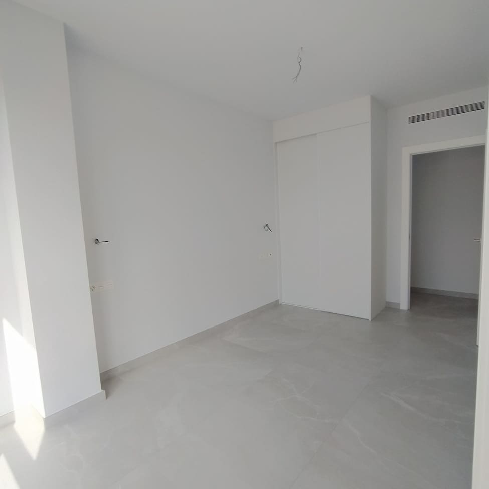 2 quarto Apartamento para venda em Torrevieja com piscina - 300 000 € (Ref: 9963140)