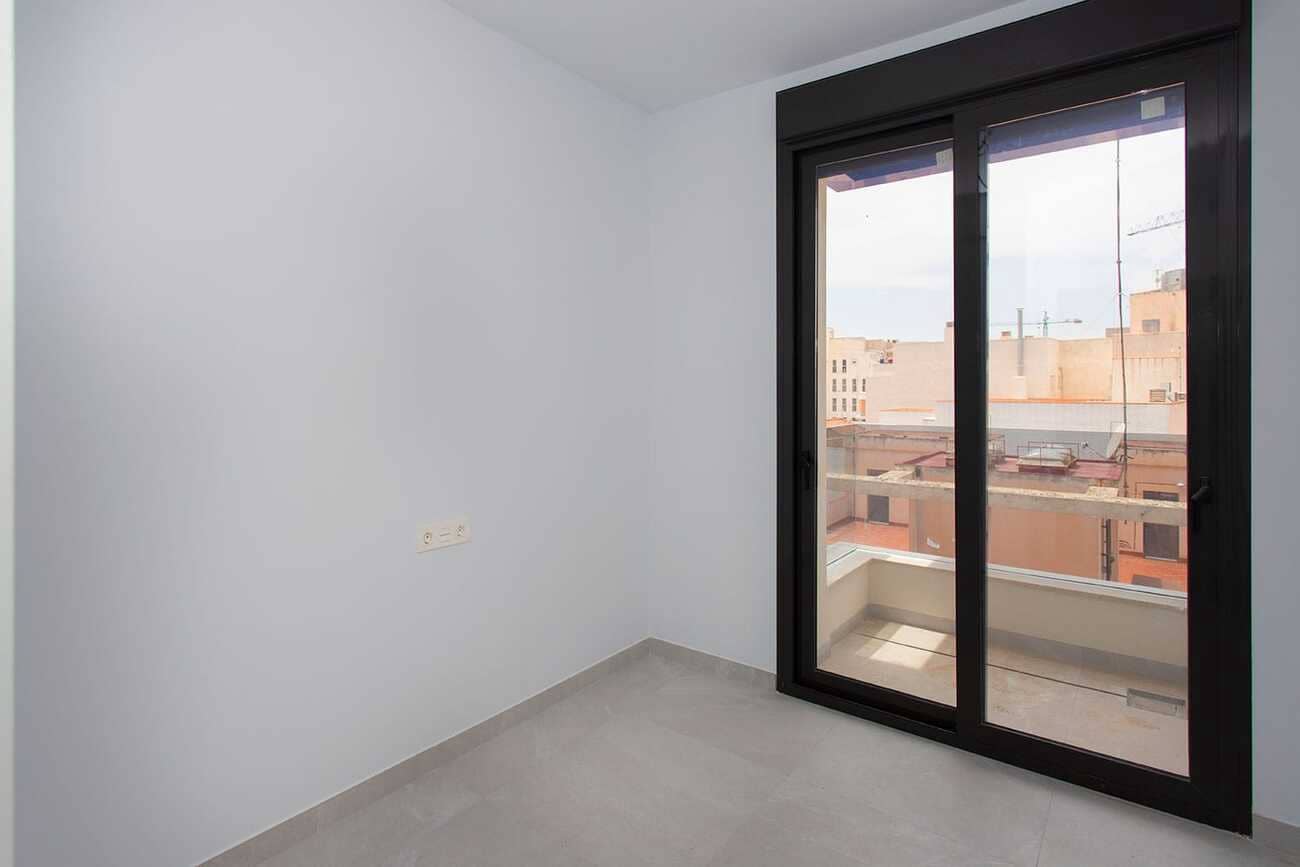 2 quarto Apartamento para venda em Torrevieja com piscina - 300 000 € (Ref: 9963140)