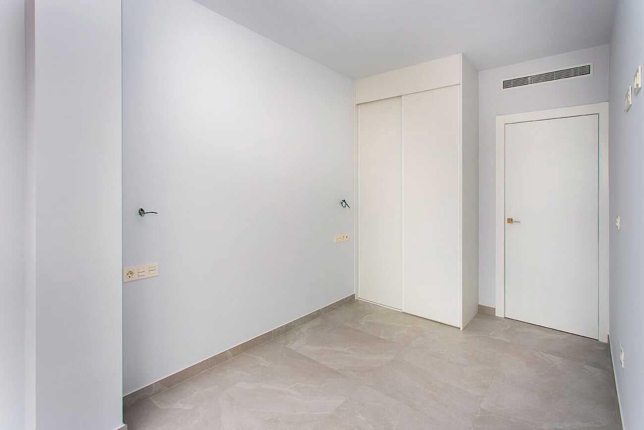 2 quarto Apartamento para venda em Torrevieja com piscina - 300 000 € (Ref: 9963140)
