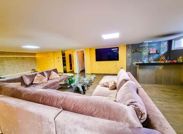 5 soverom Villa til salgs i La Mata, Torrevieja med svømmebasseng - € 1 170 000 (Ref: 9963147)