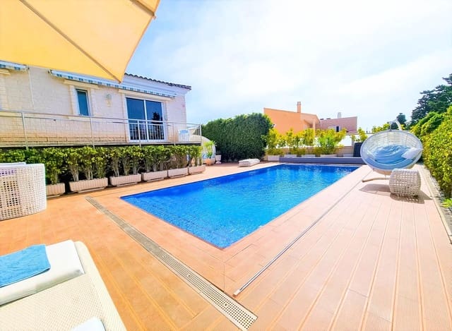 5 soverom Villa til salgs i La Mata, Torrevieja med svømmebasseng - € 1 170 000 (Ref: 9963147)