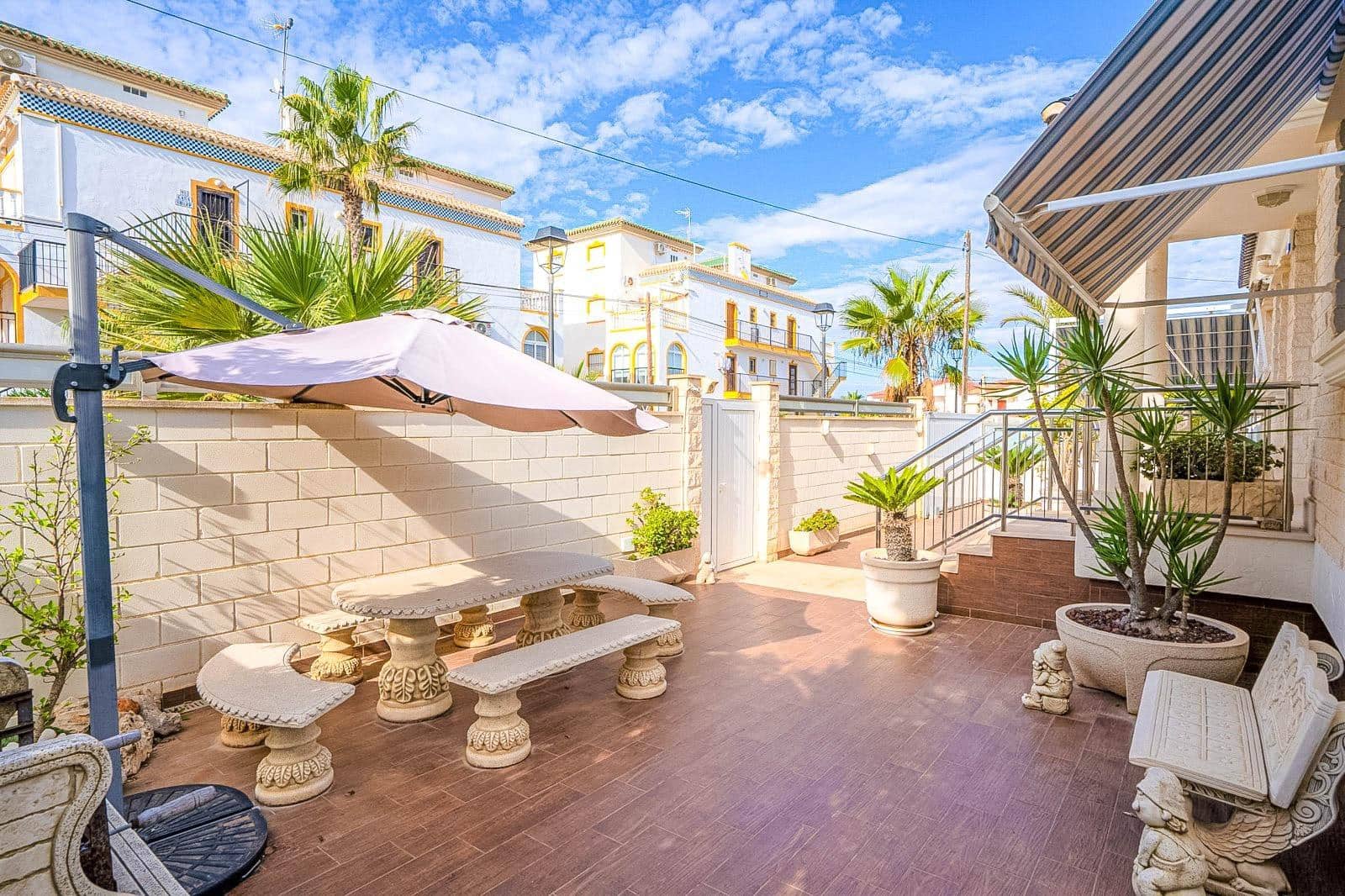 5 bedroom Villa for sale in La Mata with pool - € 1,170,000 (Ref: 9963147)