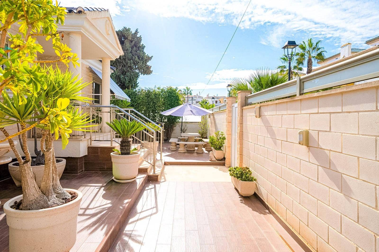5 bedroom Villa for sale in La Mata with pool - € 1,170,000 (Ref: 9963147)