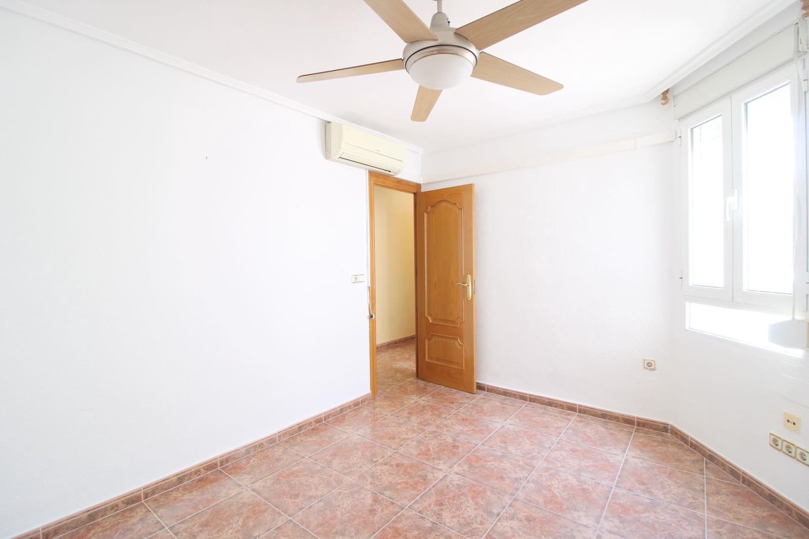 3 sovrum Lägenhet till salu i Torrevieja - 239 000 € (Ref: 9963150)