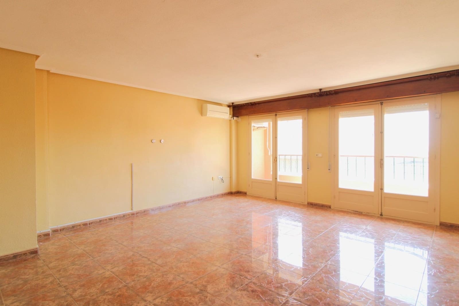 3 sovrum Lägenhet till salu i Torrevieja - 239 000 € (Ref: 9963150)