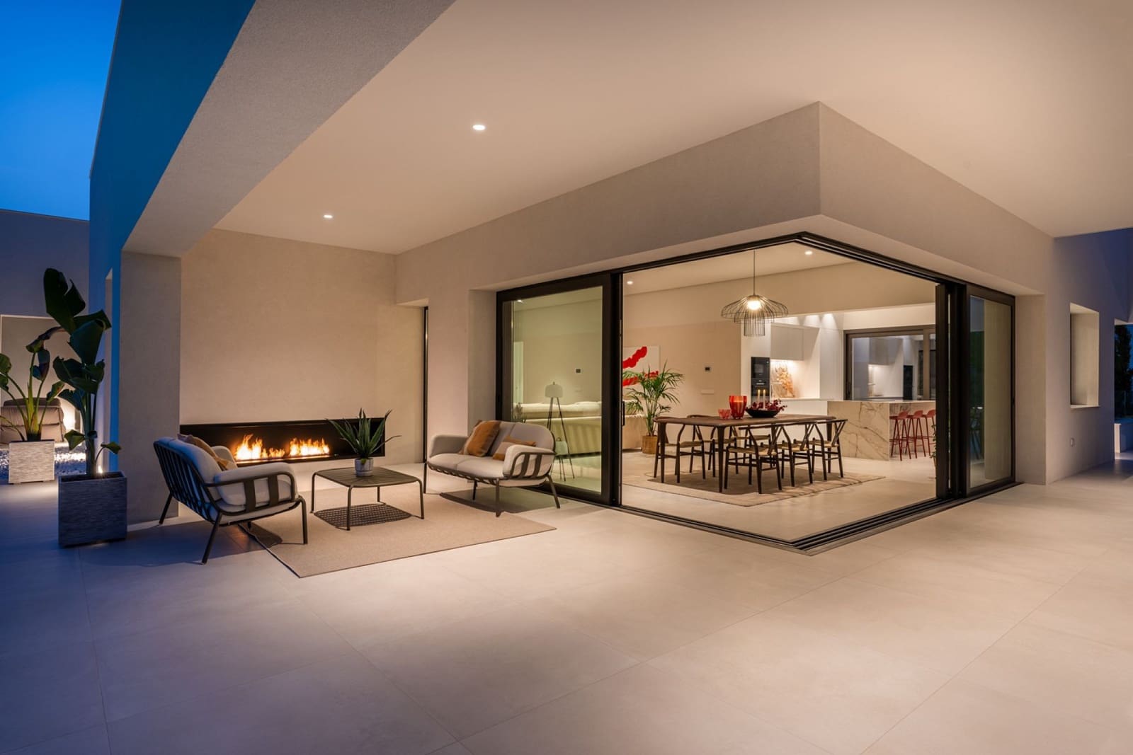 3 bedroom Villa for sale in San Miguel de Salinas with garage - € 2,550,000 (Ref: 9963162)