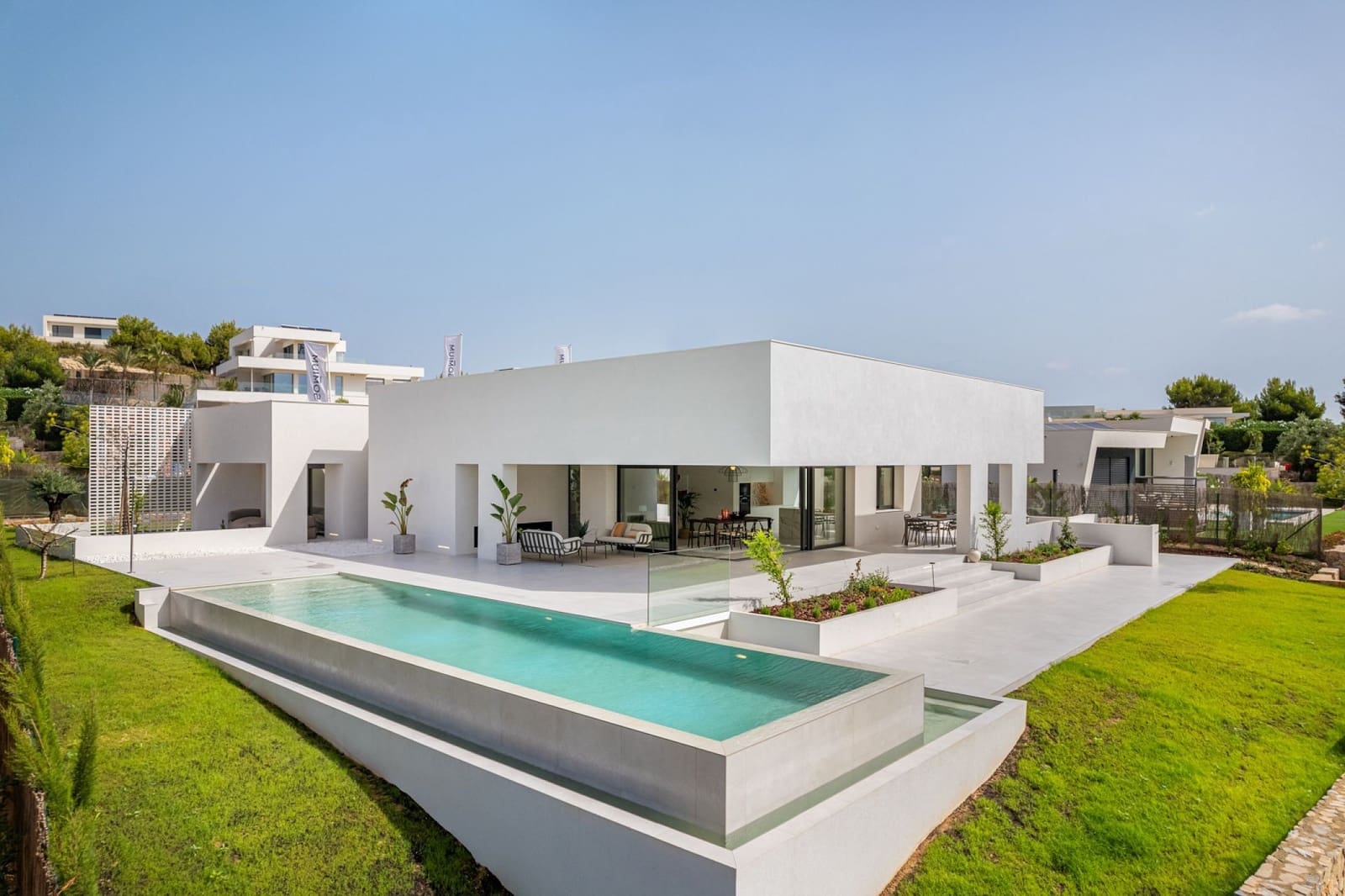 3 bedroom Villa for sale in San Miguel de Salinas with garage - € 2,550,000 (Ref: 9963162)
