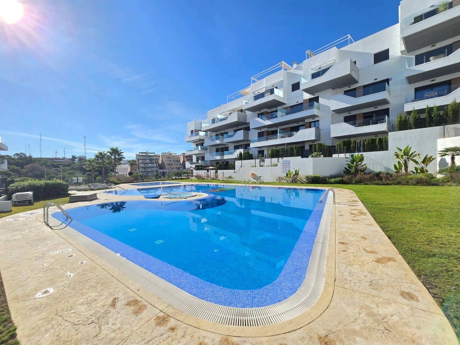 2 soverom Leilighet til salgs i Filipinas - € 249 999 (Ref: 9973407)