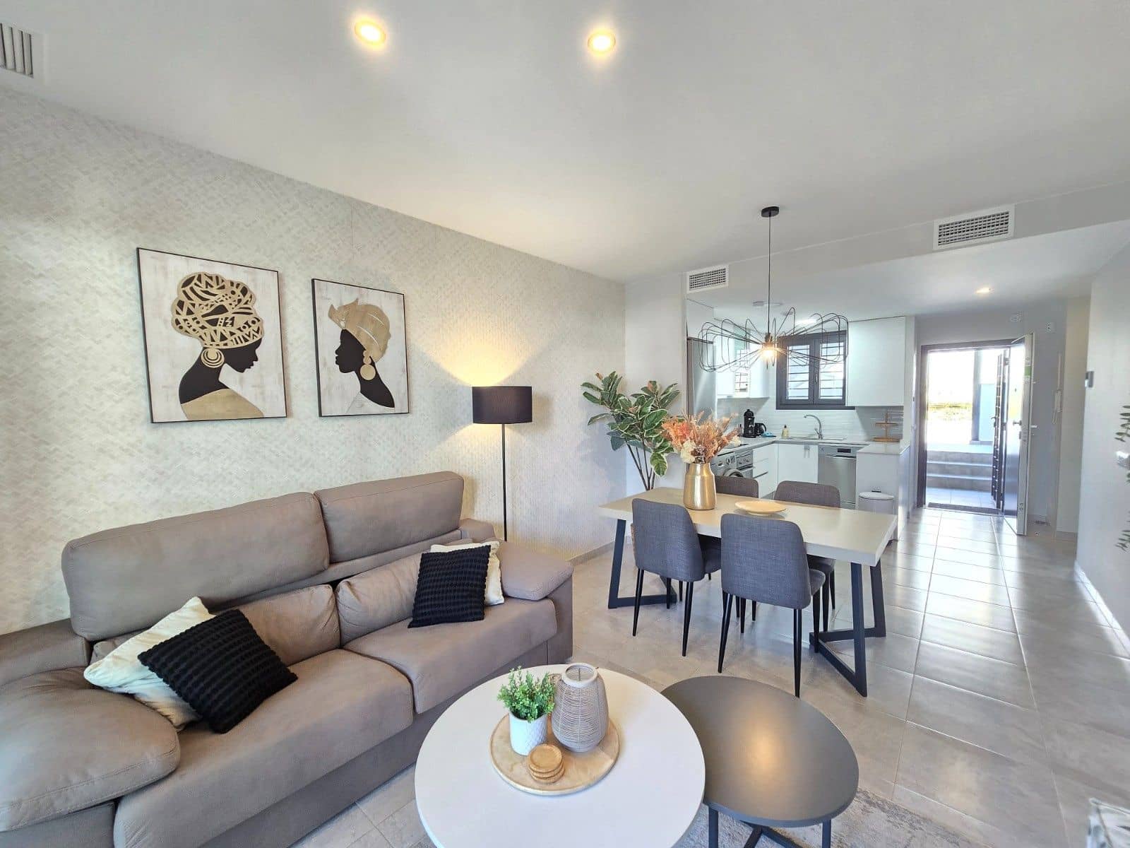 2 soverom Leilighet til salgs i Filipinas - € 249 999 (Ref: 9973407)