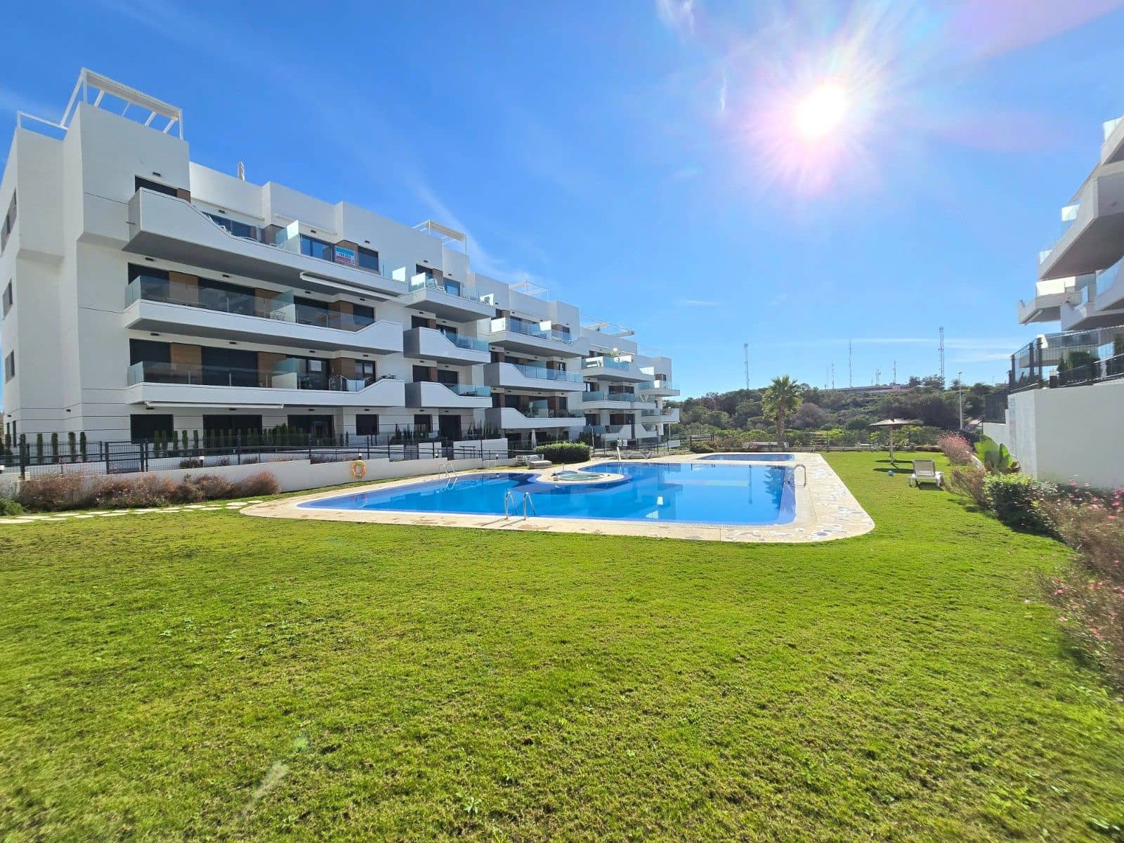 2 soverom Leilighet til salgs i Filipinas - € 249 999 (Ref: 9973407)