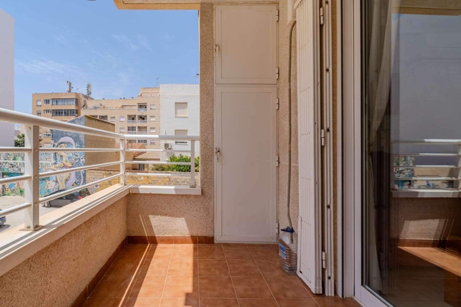 2 sovrum Lägenhet till salu i Torrevieja - 139 000 € (Ref: 9973409)