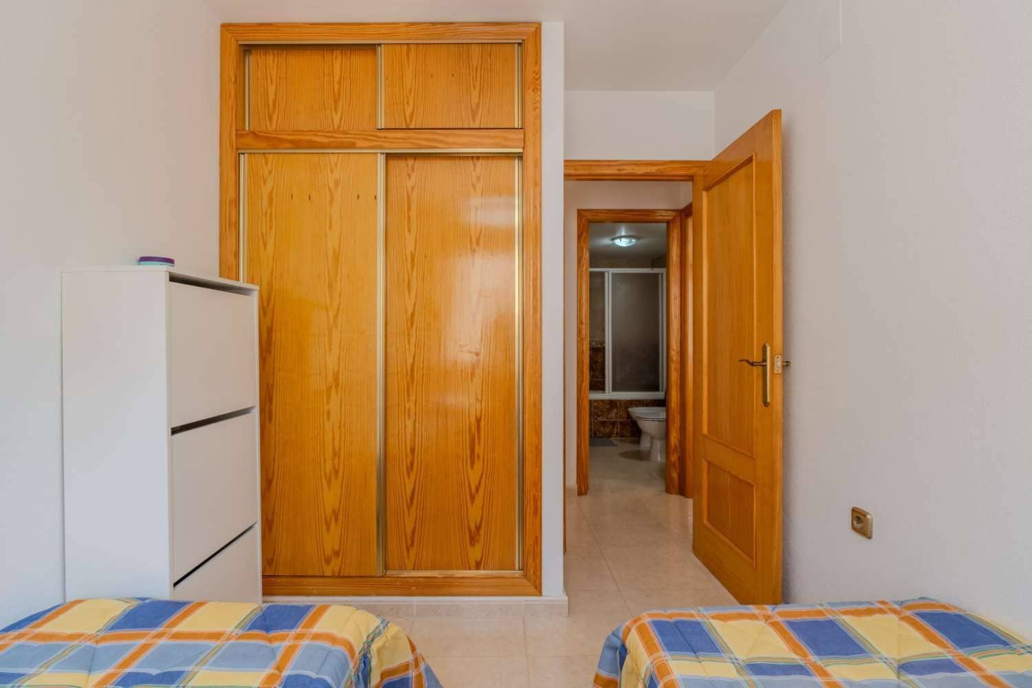 2 sovrum Lägenhet till salu i Torrevieja - 139 000 € (Ref: 9973409)