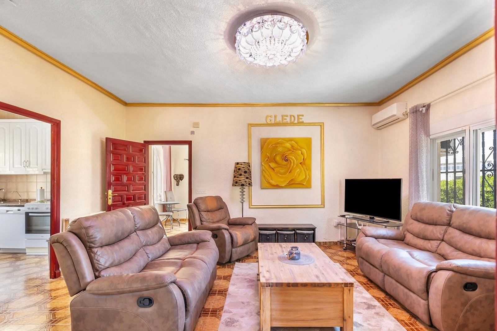 Chalet de 3 habitaciones en Rojales en venta con piscina garaje - 389.500 € (Ref: 9973410)